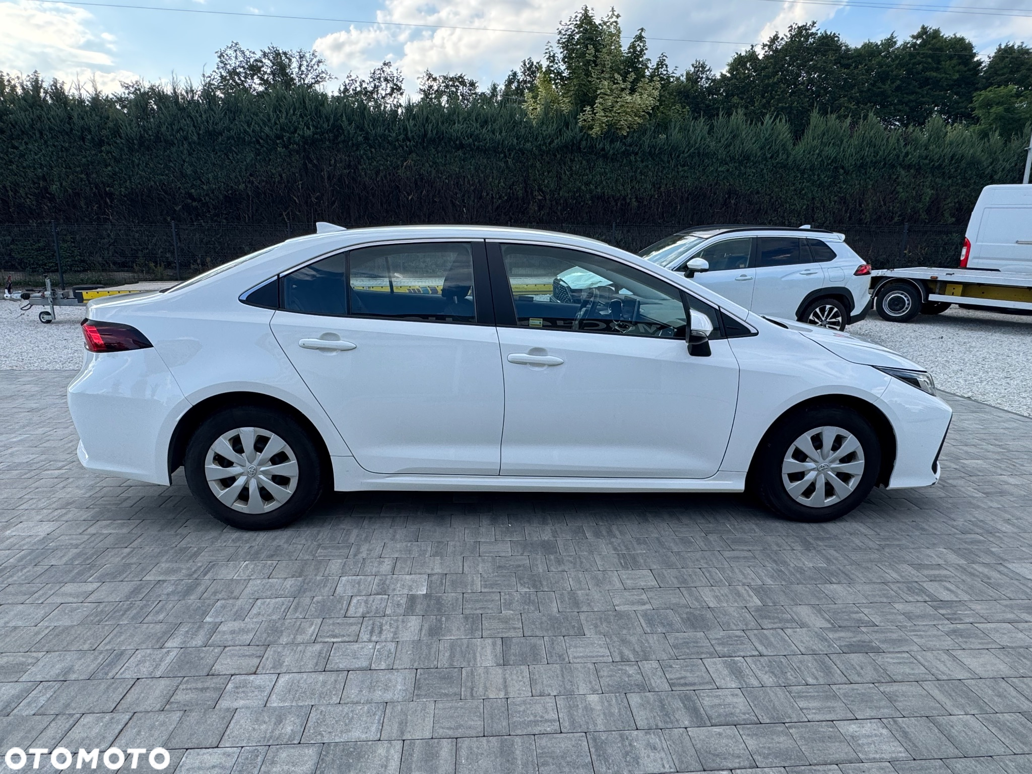 Toyota Corolla 1.8 Hybrid Active - 9