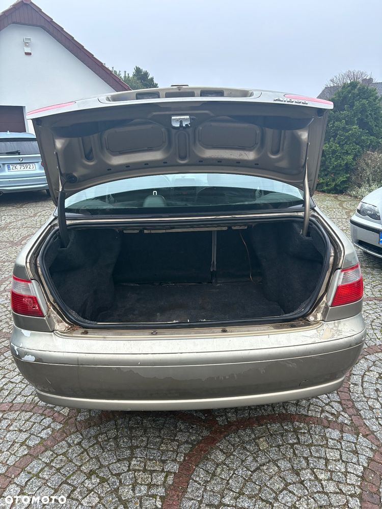 Fiat Albea 1.4 Fresh - 9