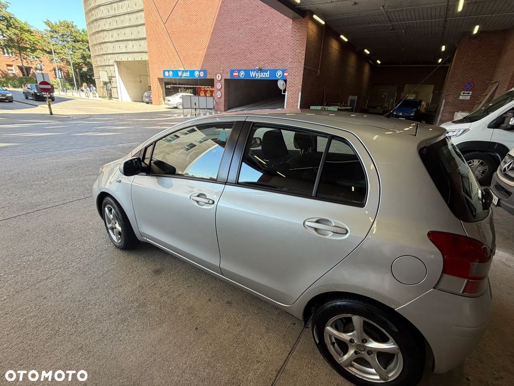 Toyota Yaris 1.0 Terra - 3