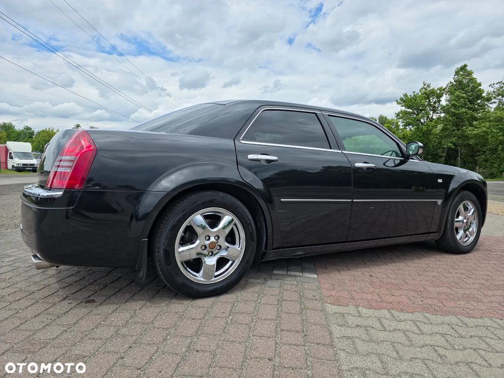 Chrysler 300C - 9