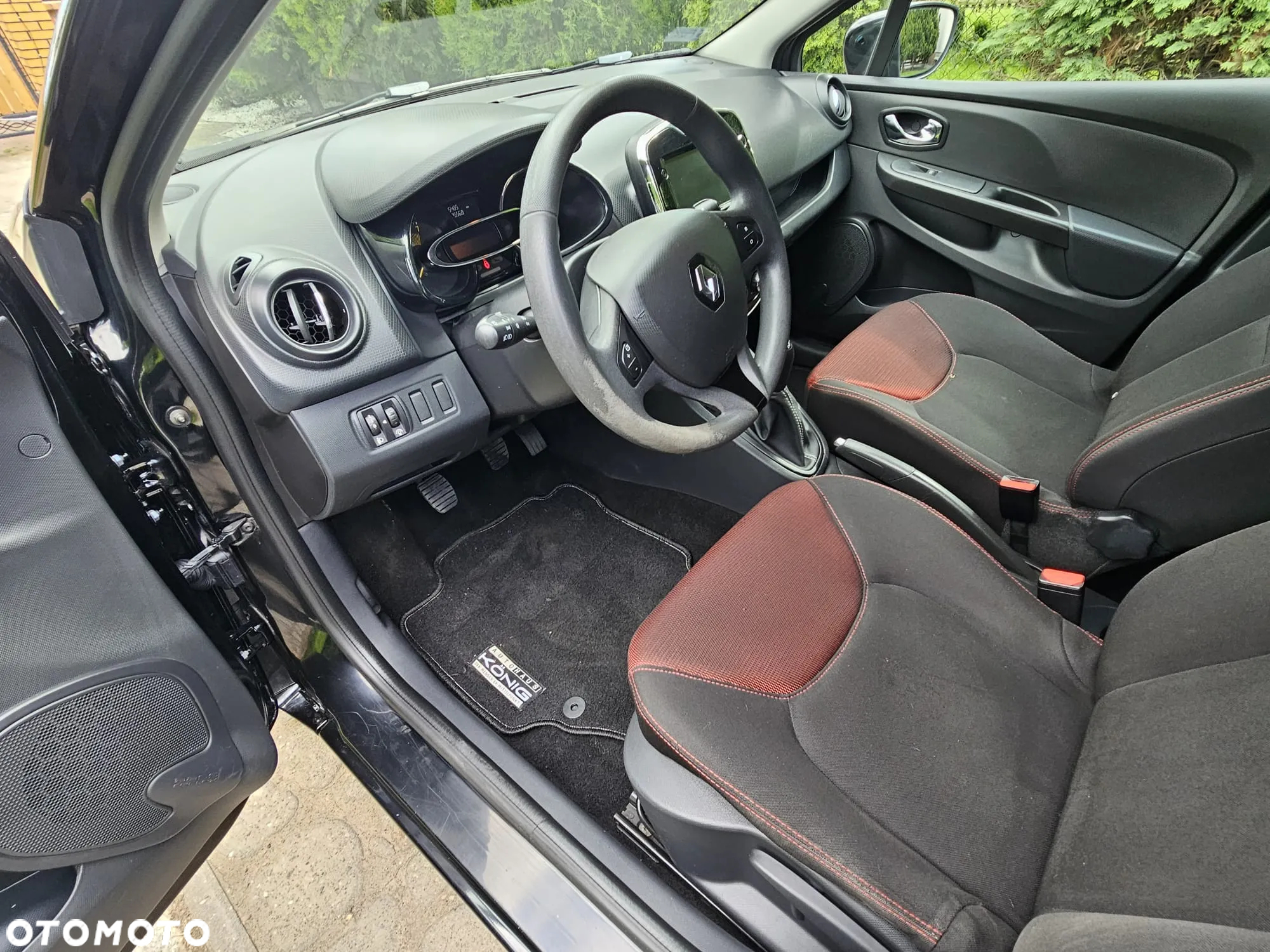 Renault Clio - 12