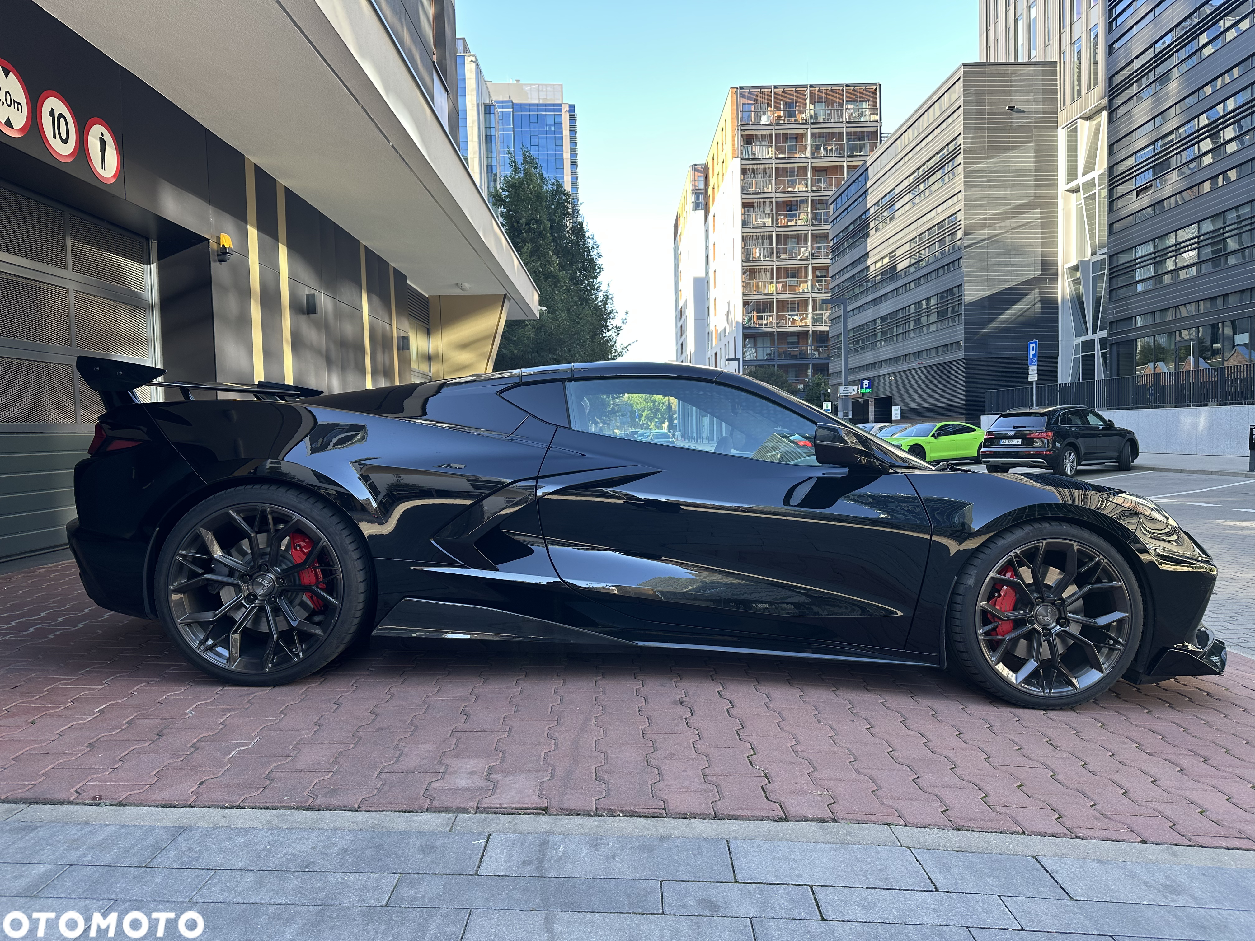 Chevrolet Corvette - 4
