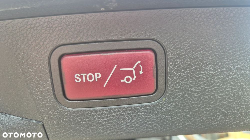 Mercedes-Benz Klasa E 220 d 4Matic T 9G-TRONIC Avantgarde - 7