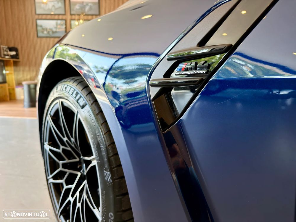 BMW M4 Competition M xDrive - 25