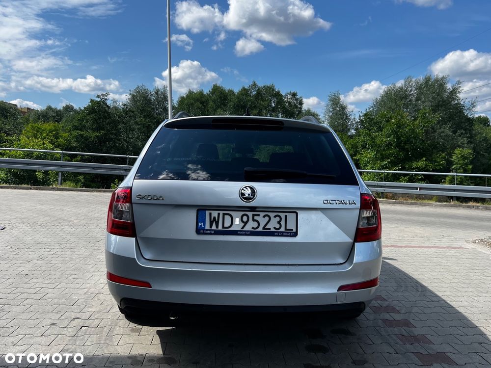 Skoda Octavia 2.0 TDI Elegance DSG - 3