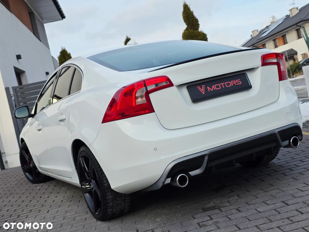 Volvo S60 D4 R-Design - 29