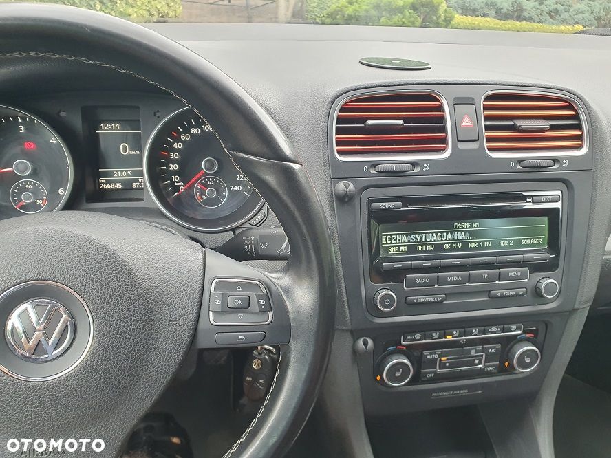 Volkswagen Golf 1.6 TDI DPF BlueMotion Technology MATCH - 14