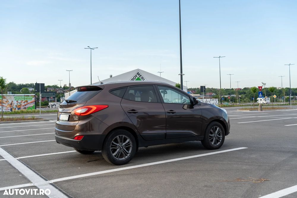 Hyundai ix35 2.0 CRDI 4WD Automatik Fifa World Cup Gold Edition - 6