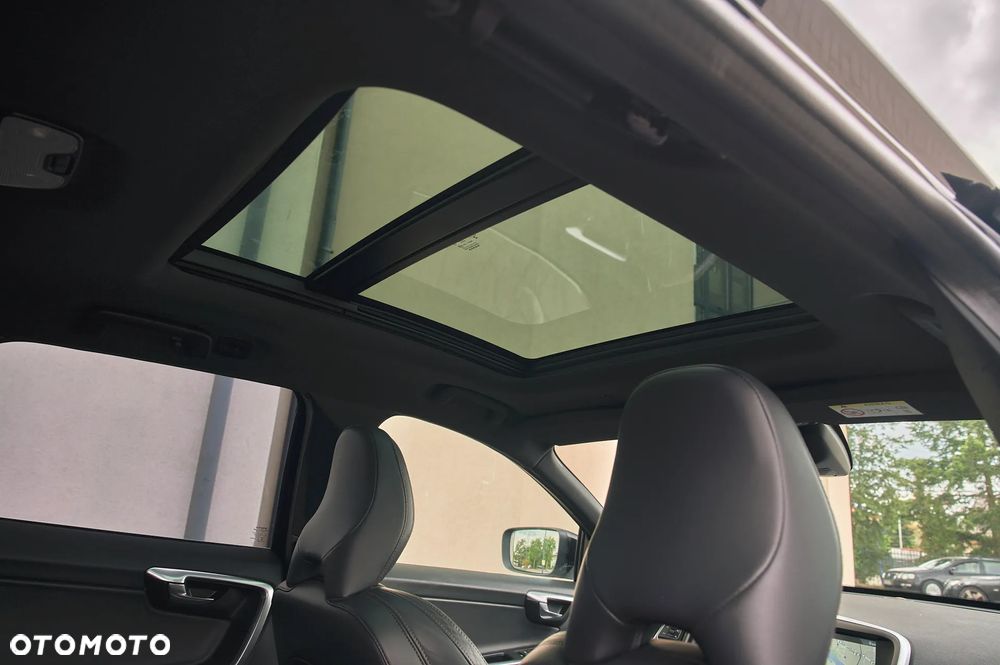 Volvo XC 60 D4 Geartronic Summum - 25