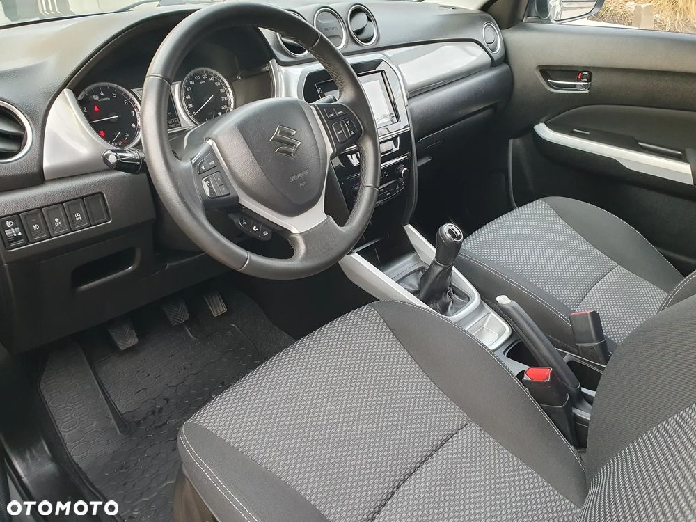 Suzuki Vitara 1.6 (4x2) Club - 24