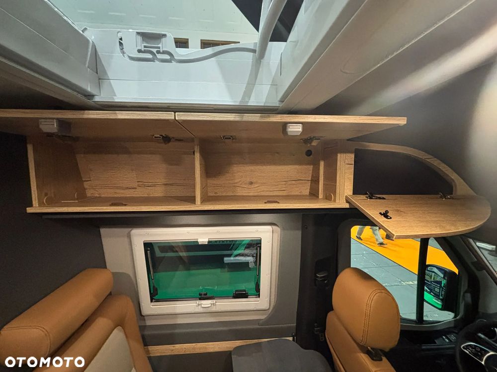 Mercedes-Benz Sprinter - 20