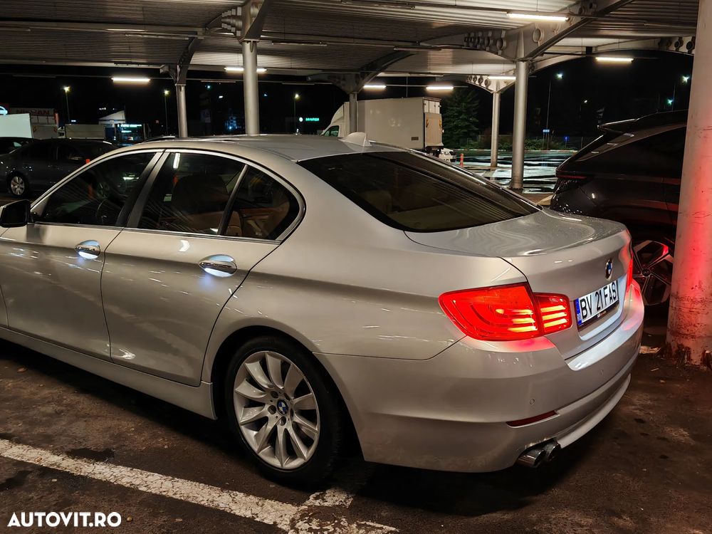 BMW Seria 5 525d xDrive AT - 20