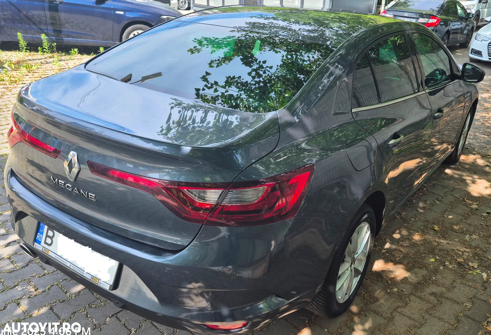 Renault Megane TCE 140 Techno - 3