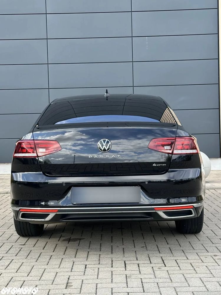 Volkswagen Passat 2.0 TDI 4Mot Elegance DSG - 8