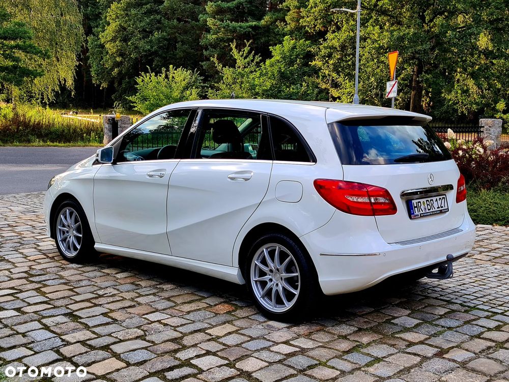 Mercedes-Benz Klasa B 200 7G-DCT AMG Line - 3