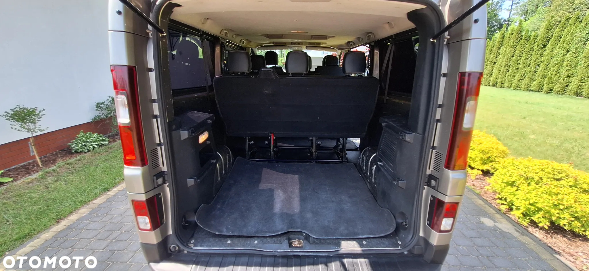 Renault Trafic 1.6 dCi 115 Grand Combi L2H1 Expression - 16