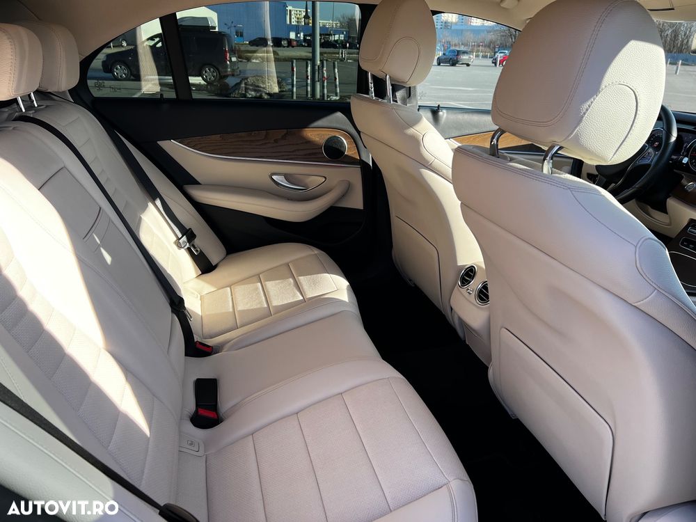 Mercedes-Benz E 220 d 4MATIC Aut. - 12