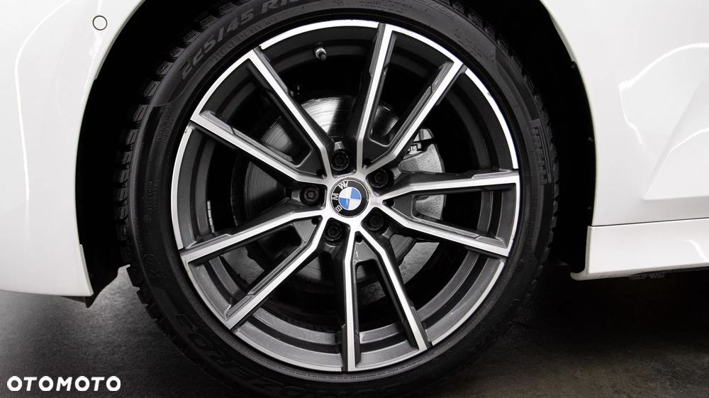 BMW Seria 3 320i Sport Line - 10