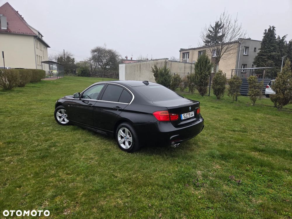BMW Seria 3 320d Blue Performance Luxury Line - 13