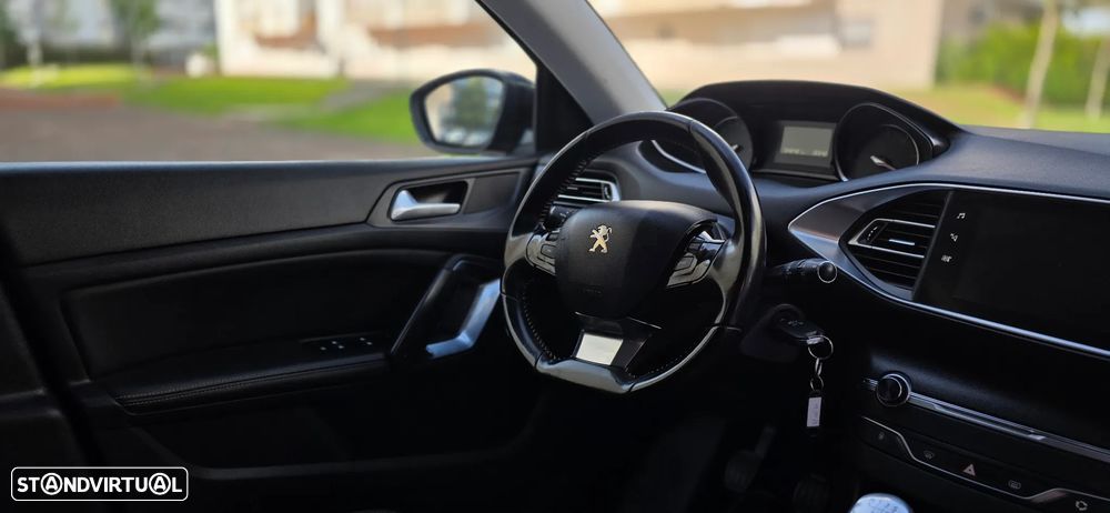 Peugeot 308 SW 1.5 BlueHDi Allure Pack - 19