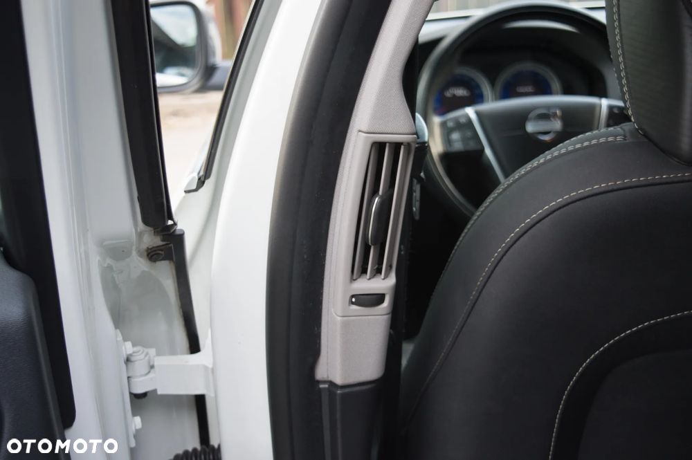 Volvo V60 D4 Geartronic RDesign - 31