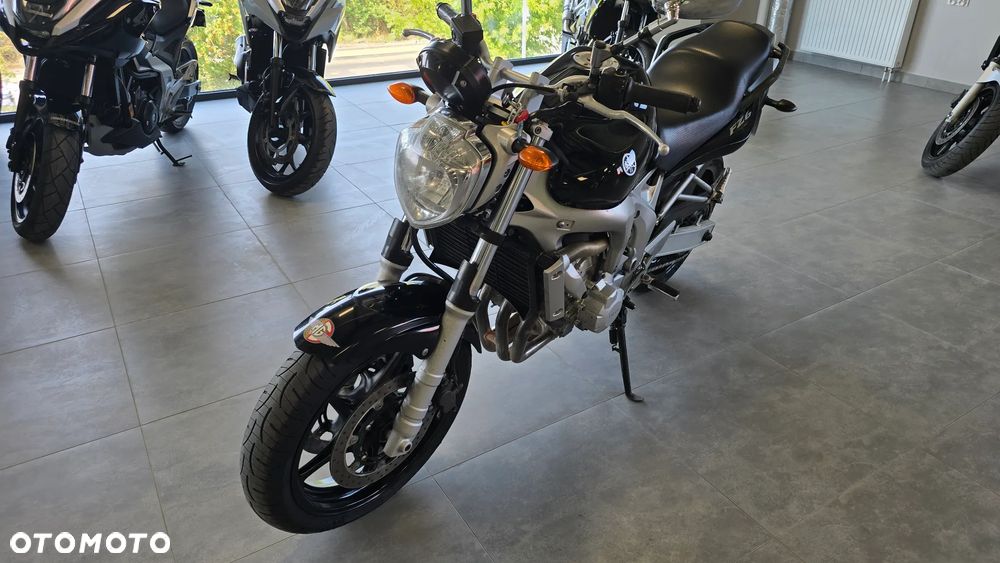 Yamaha FZ6 - 15