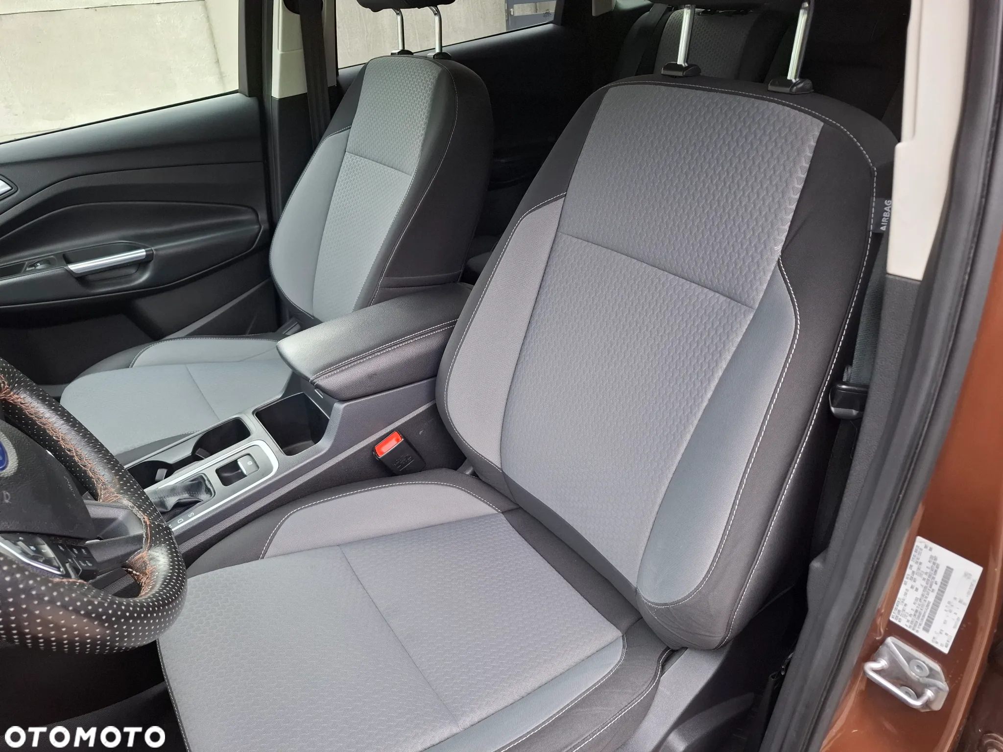 Ford Kuga - 8