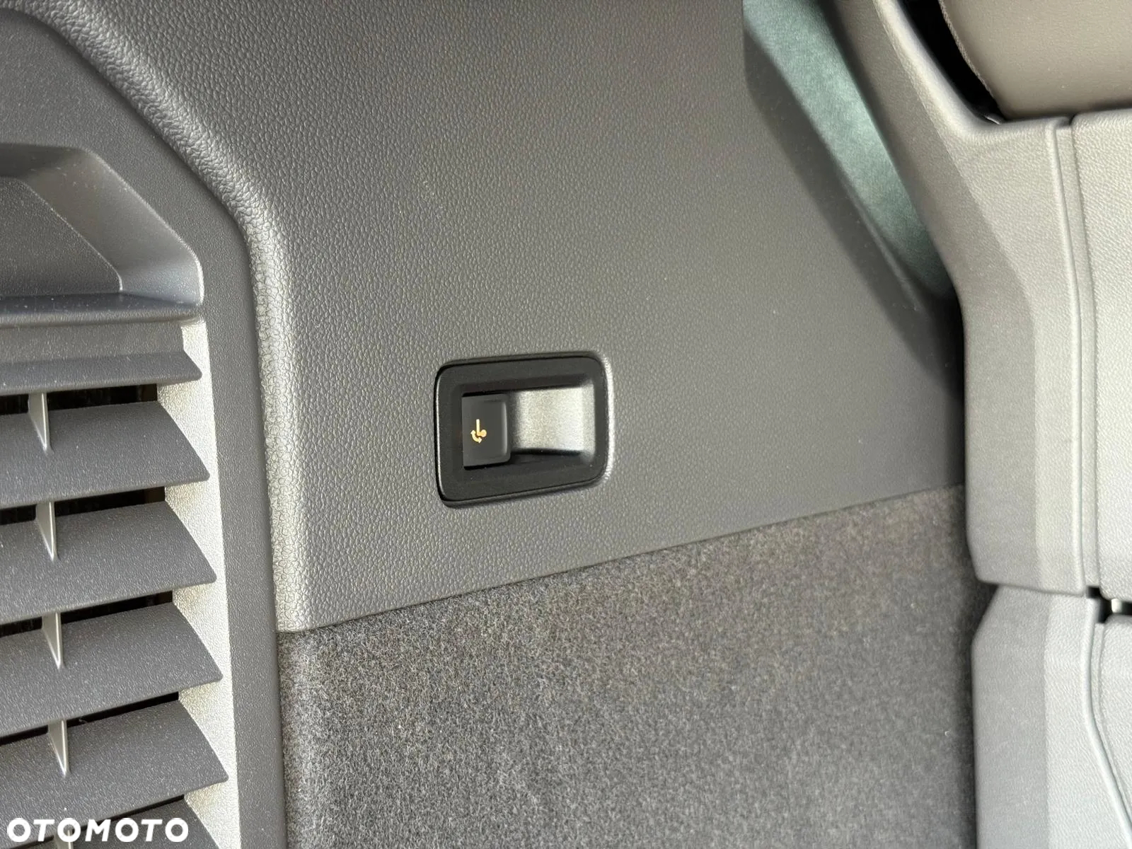Volkswagen Multivan 2.0 TDI L2 Style DSG - 38