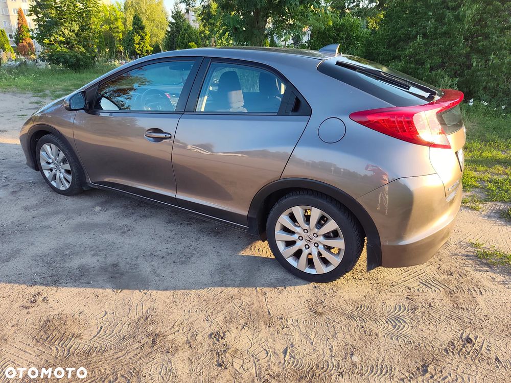 Honda Civic 1.4 Comfort - 12