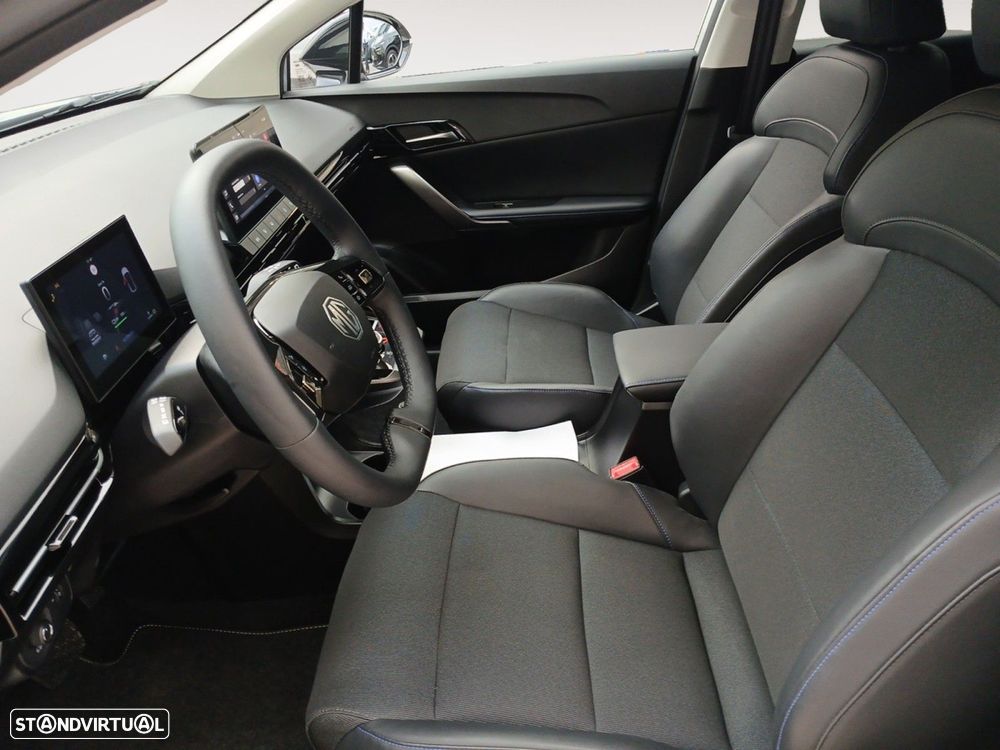 MG MG4 64 kWh Luxury - 9