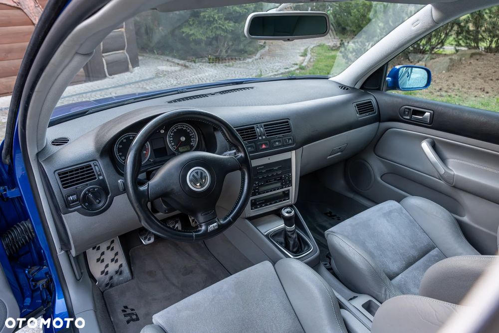Volkswagen Golf - 27