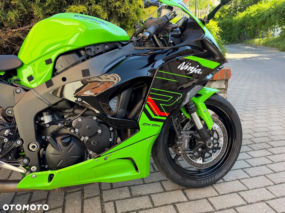 Kawasaki ZXR - 12
