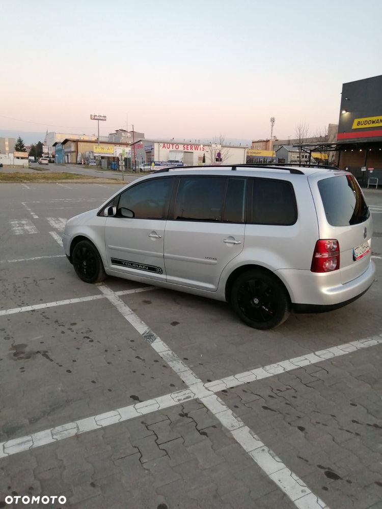 Volkswagen Touran 1.9 TDI Highline - 1
