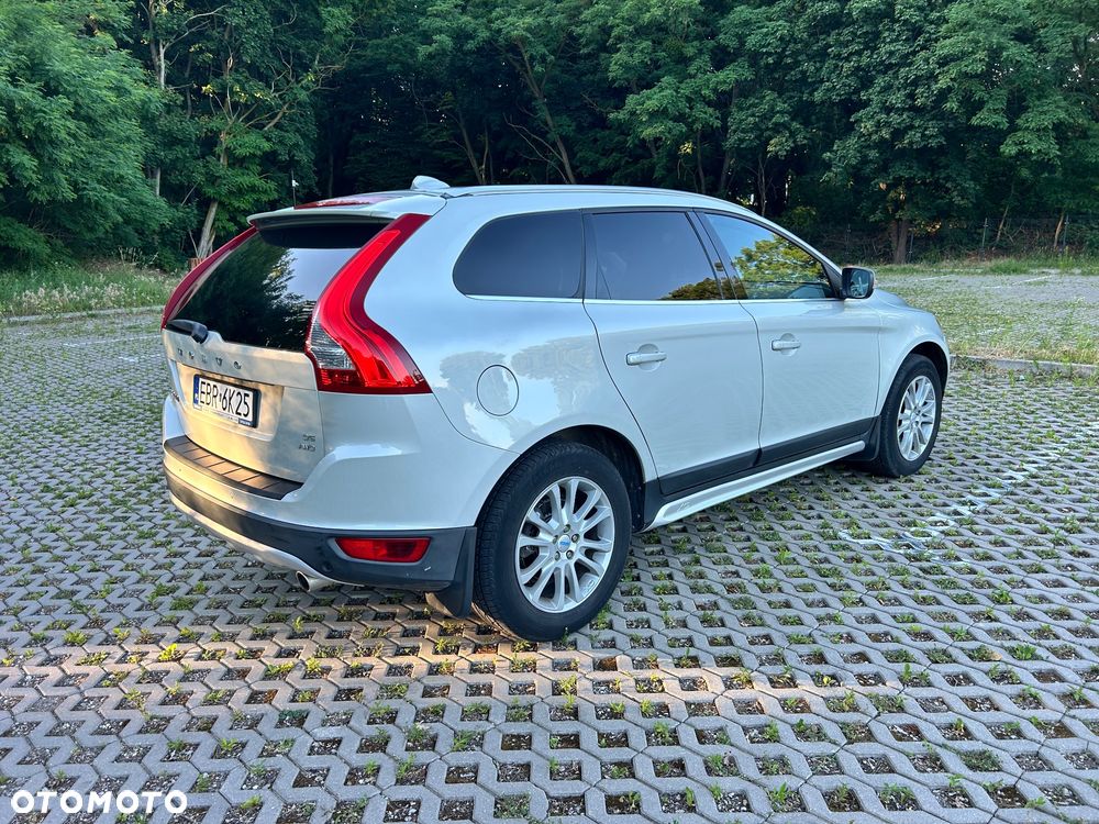 Volvo XC 60 D5 AWD Summum - 3