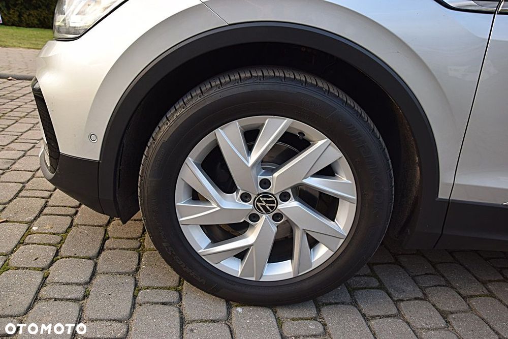 Volkswagen Tiguan 2.0 TDI SCR DSG R-Line - 32