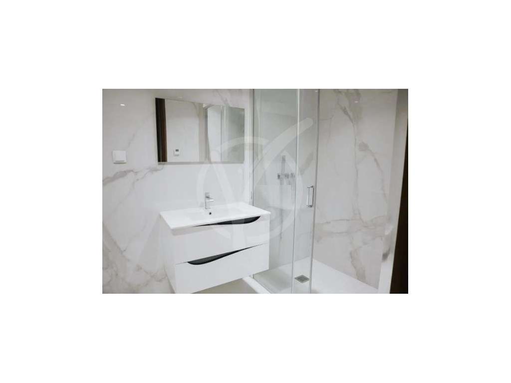 Apartamento T3 NOVO a 50 metros da praia - Centro da Póvoa de Varzim - Grande imagem: 2/4