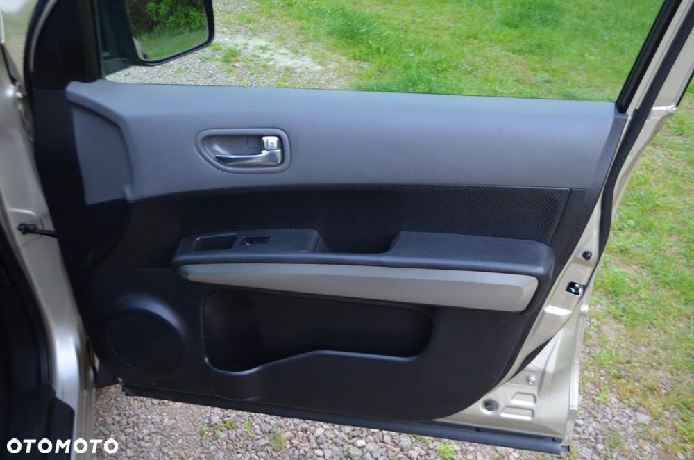 Nissan X-Trail 2.0 SE - 21