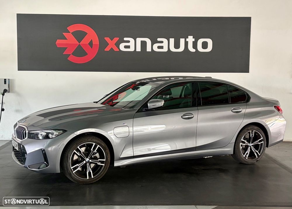 BMW 330 e Pack Desportivo M Auto - 2