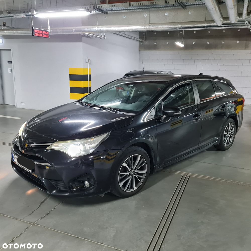 Toyota Avensis - 1