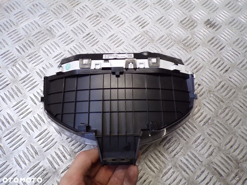 LICZNIK MITSUBISHI SPACE STAR II 8100C312 157570-0300 - 2
