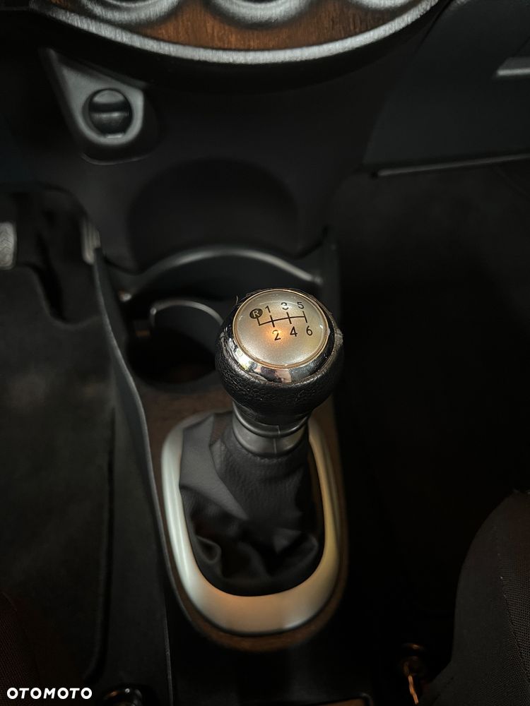 Toyota Yaris - 13