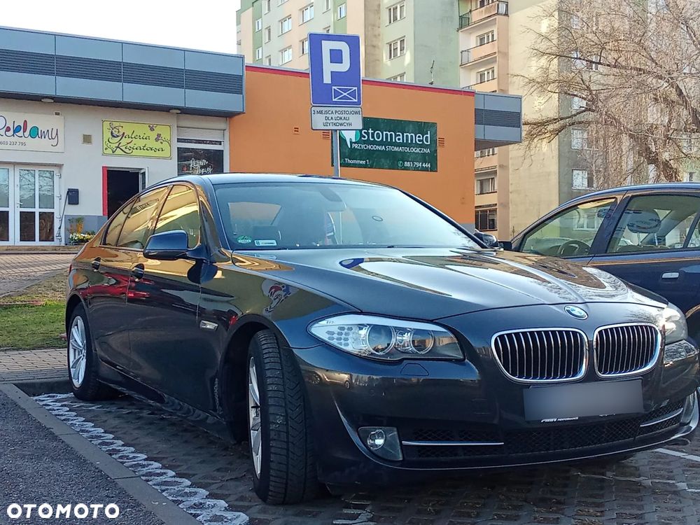 BMW Seria 5 528i xDrive - 2