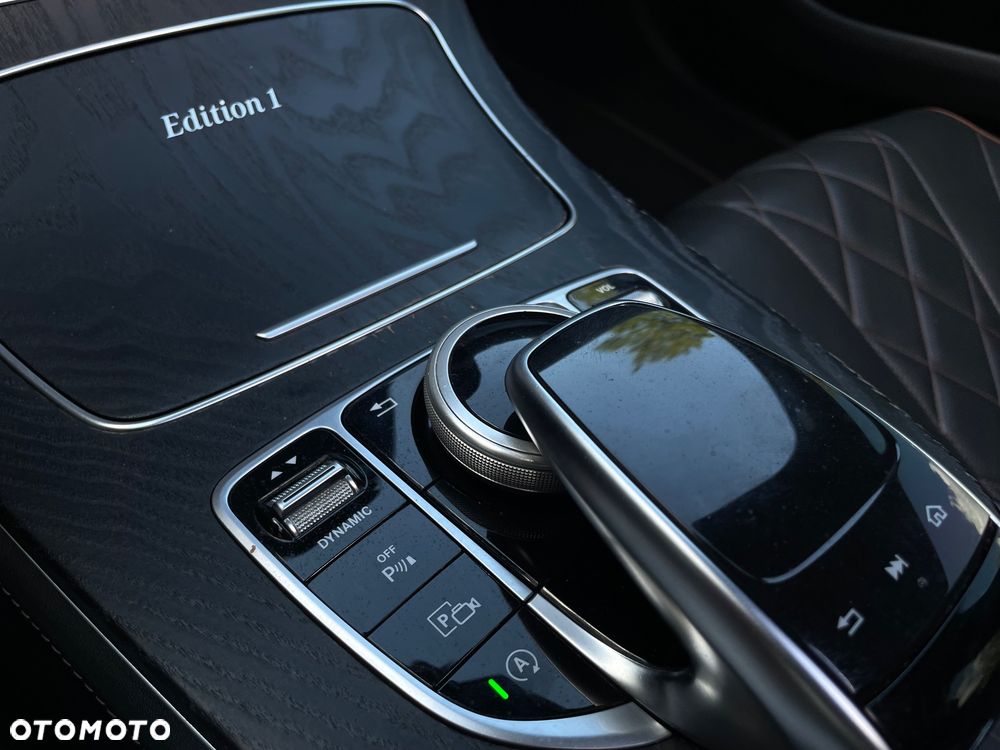 Mercedes-Benz CLS - 33