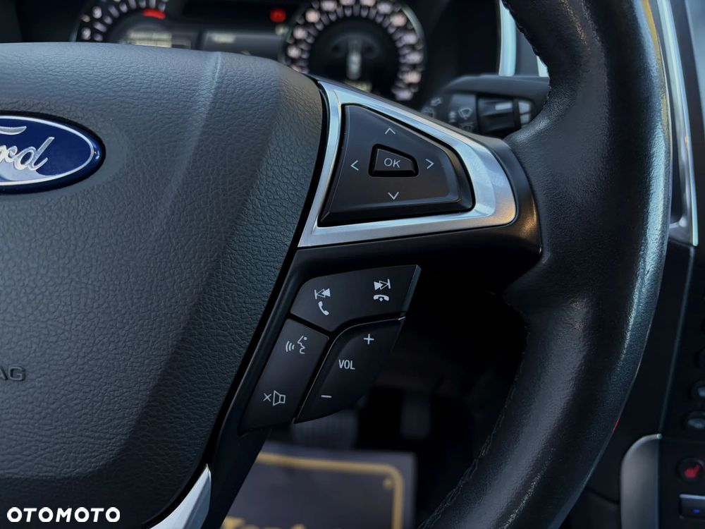 Ford S-Max 2.0 EcoBlue Titanium - 26