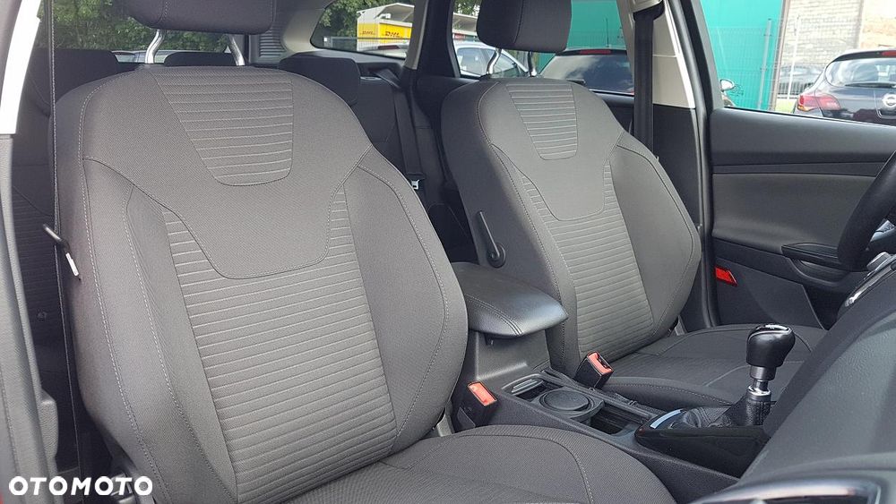 Ford Focus 1.5 EcoBlue Start-Stopp-System TITANIUM STYLE - 24