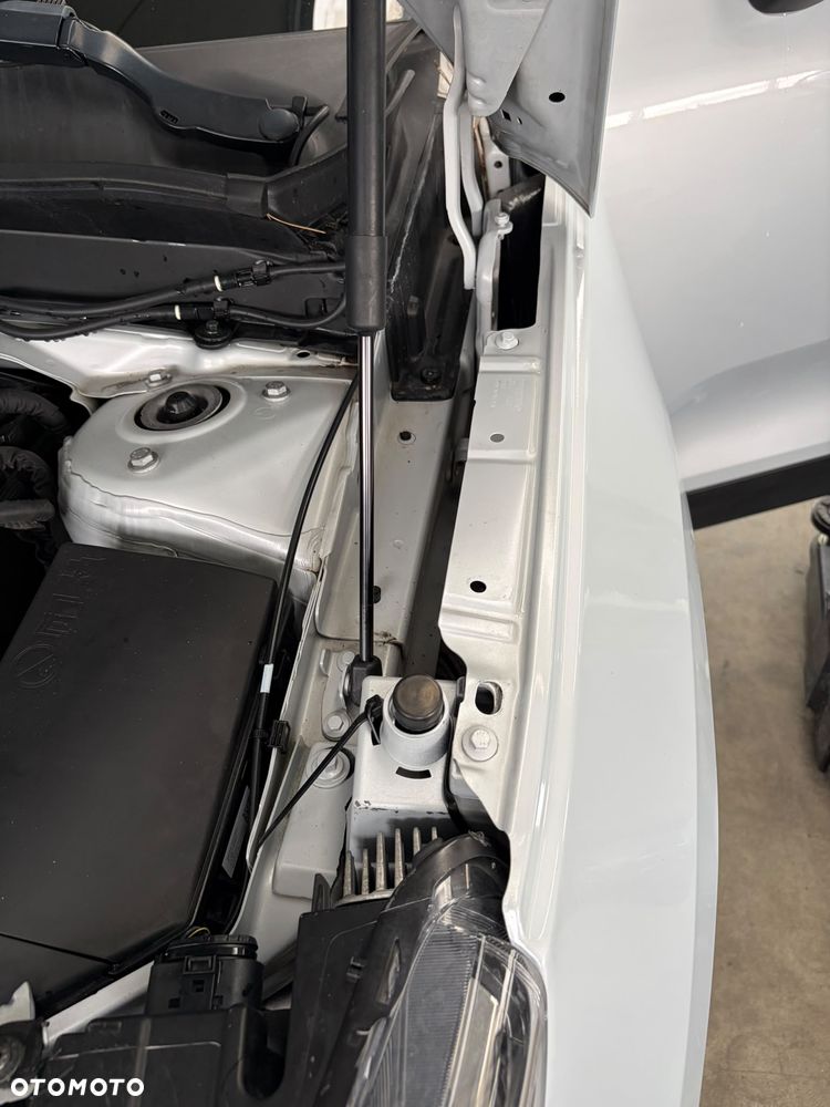 Volvo XC 40 D3 SCR AWD Momentum - 30