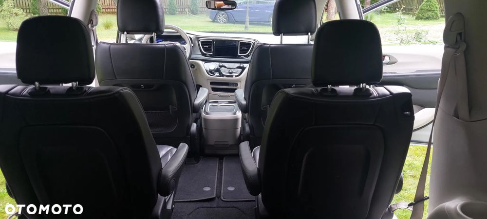 Chrysler Pacifica - 39