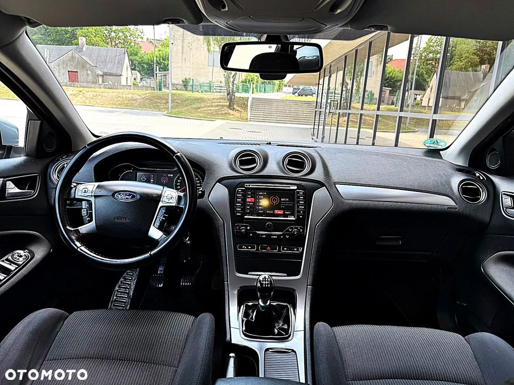 Ford Mondeo 2.0 TDCi Titanium - 23