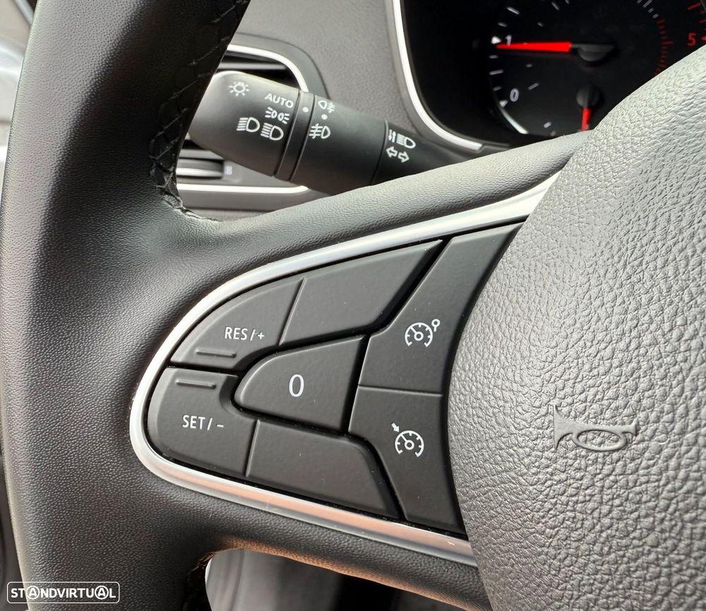 Renault Mégane Sport Tourer 1.5 Blue dCi Limited EDC - 12