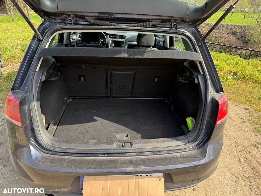 Volkswagen Golf 1.6 TDI DPF DSG BlueMotion Technology Comfortline - 6